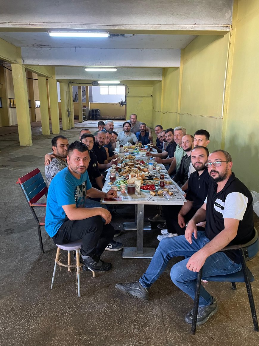 OF ÇAY FABRİKASI’NDA 2. VARDİYA EKİBİNE MORAL KAHVALTISI