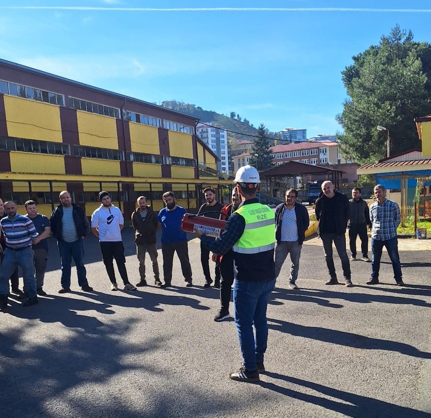 Of Çaykur Çay Fabrikasında Yangın Tatbikatı Gerçekleştirildi