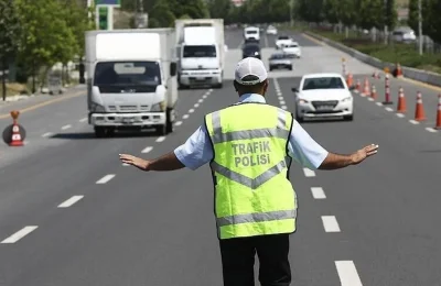İstanbul’da 3 ilçede bugün ve yarın bazı yollar trafiğe kapatılacak